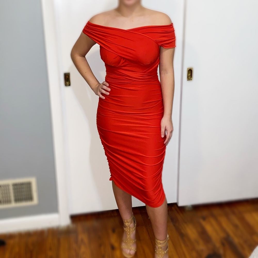 Dress - Picture 3 of 4